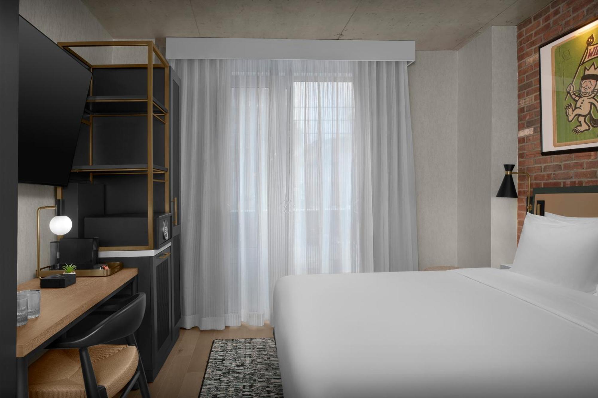 Deluxe King Room - Accessible