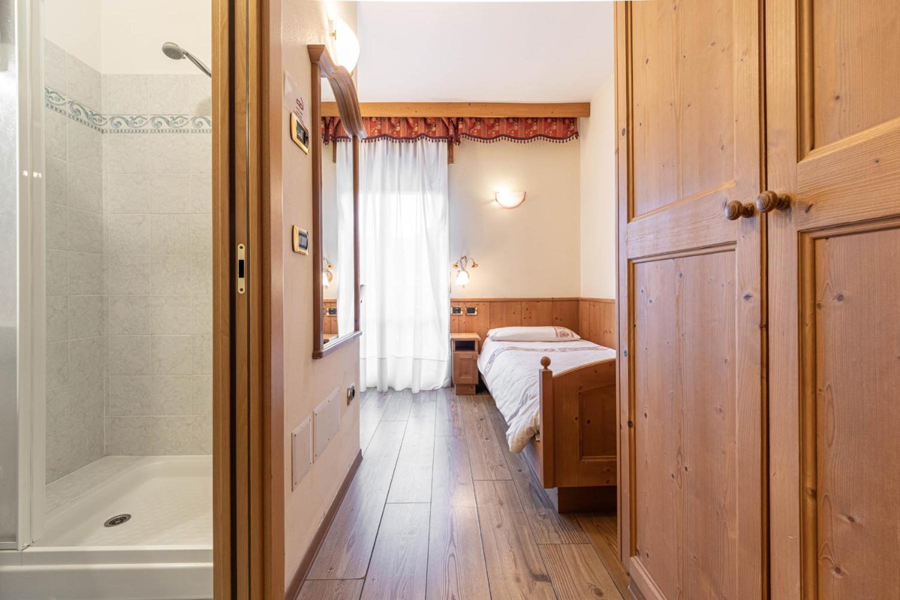 Superior Single Room,1758336158:JPEG