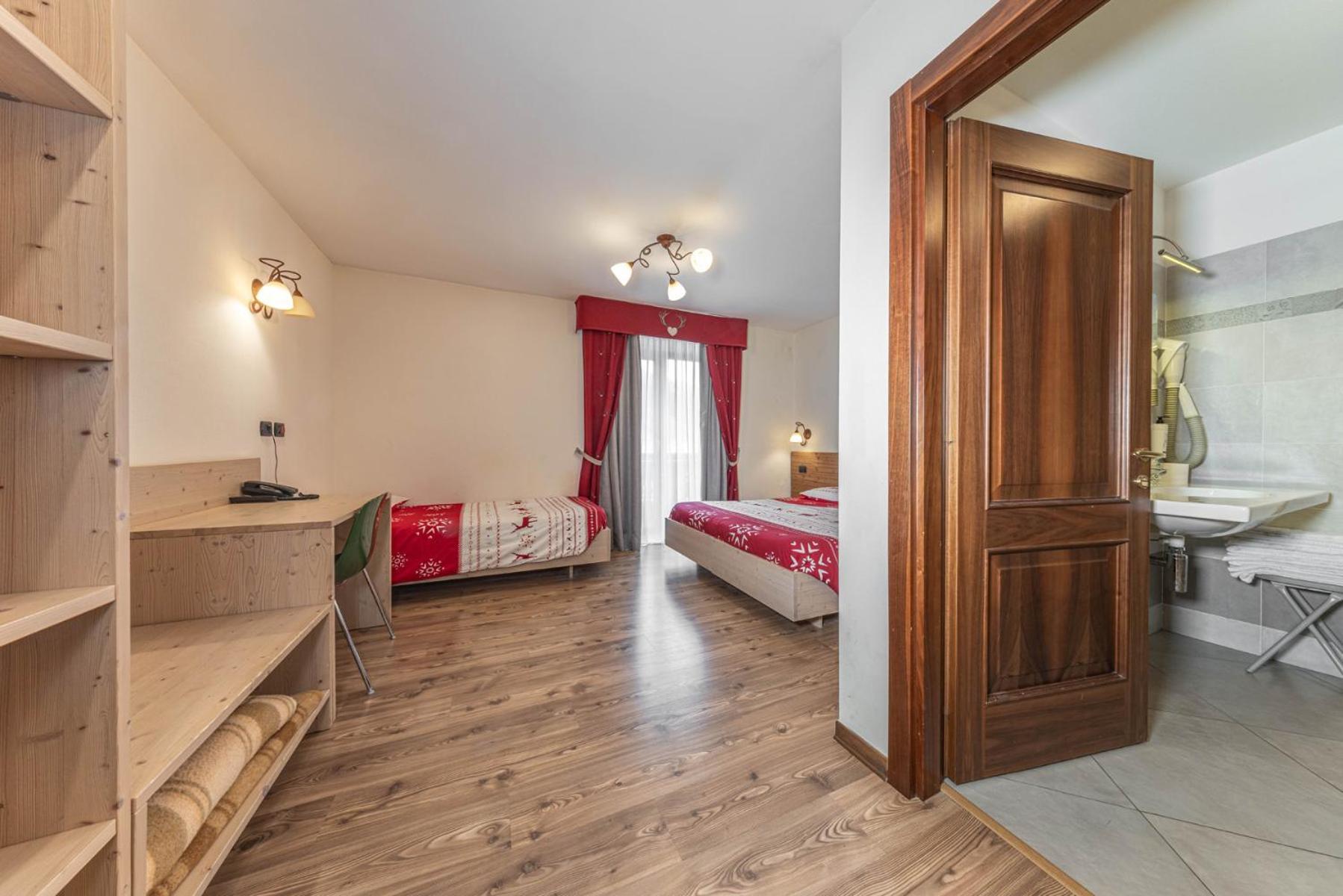 Comfort Triple Room