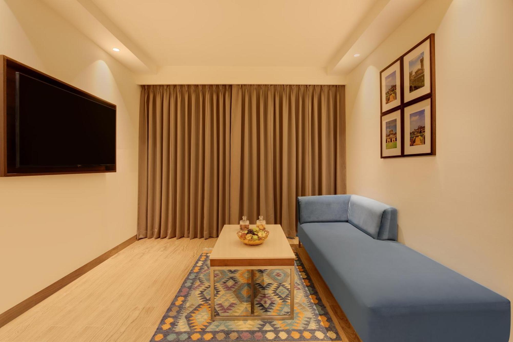 Deluxe Suite