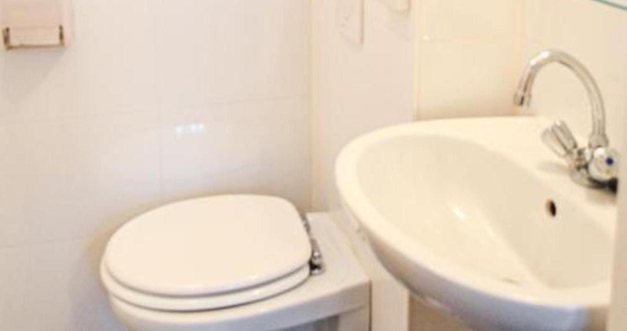 Small Double Room Private Bathroom