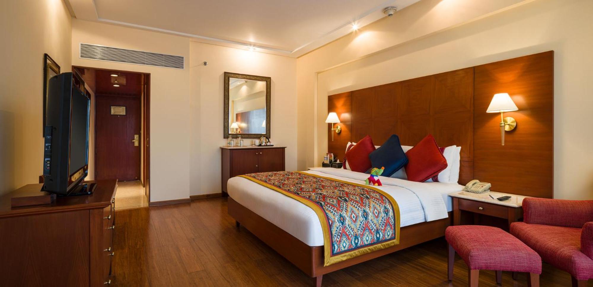 Deluxe Double Room with 20% Discount on Food and Beverage and Spa and 10% Discount on Laundry service