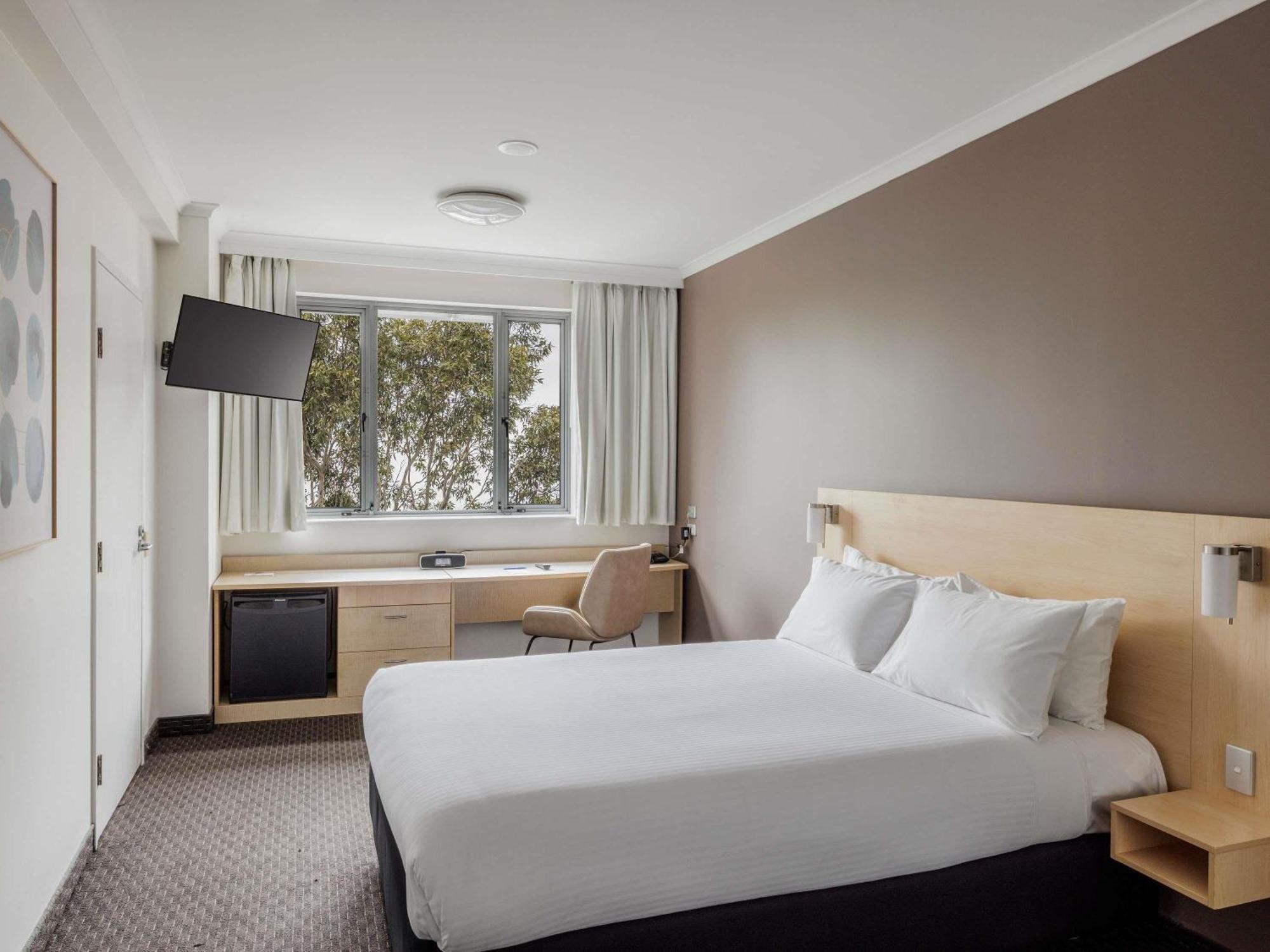 Standard Double Room Mobility Accessible,1770879320:JPEG
