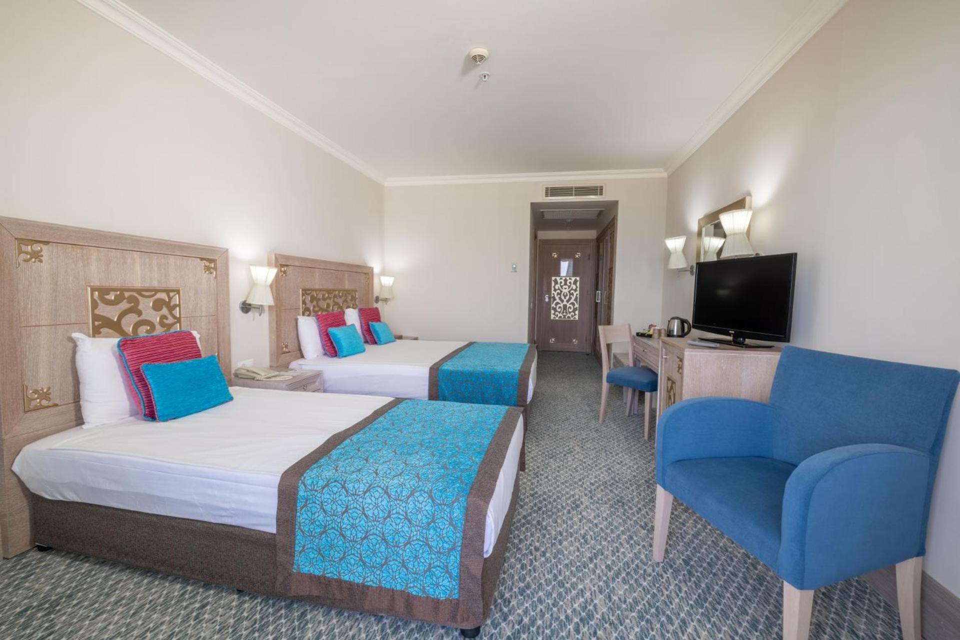 Standard Double or Twin Room Land View