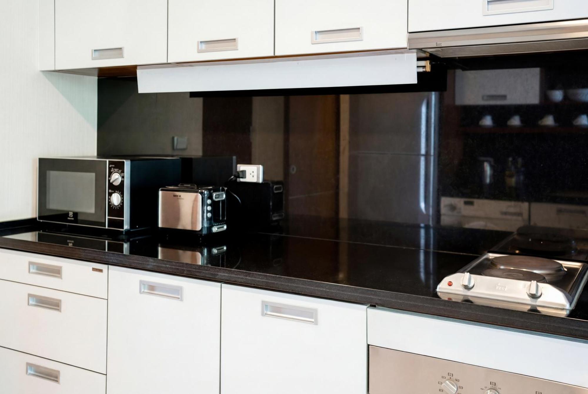 Superior 2 Bedroom Suite (Double King Bed)