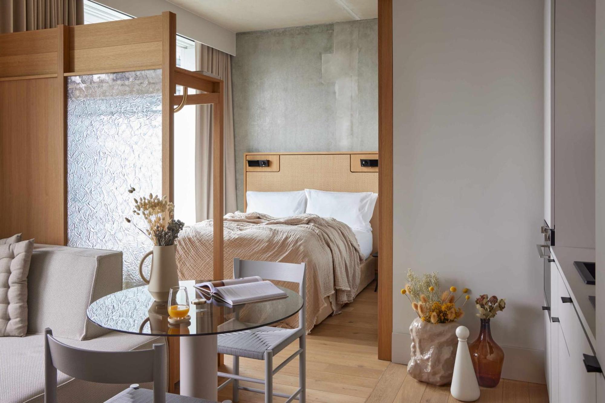 Suite med flodudsigt