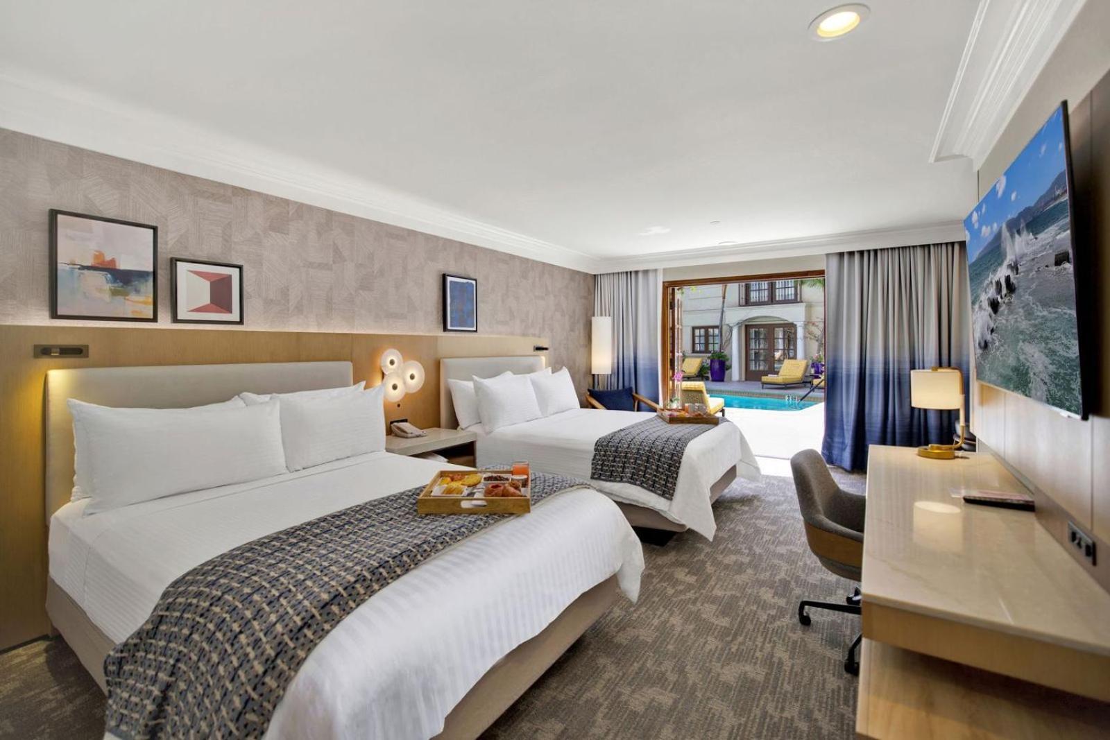 Queen Room with Two Queen Beds and Bath Tub - Disability Access/Non-Smoking