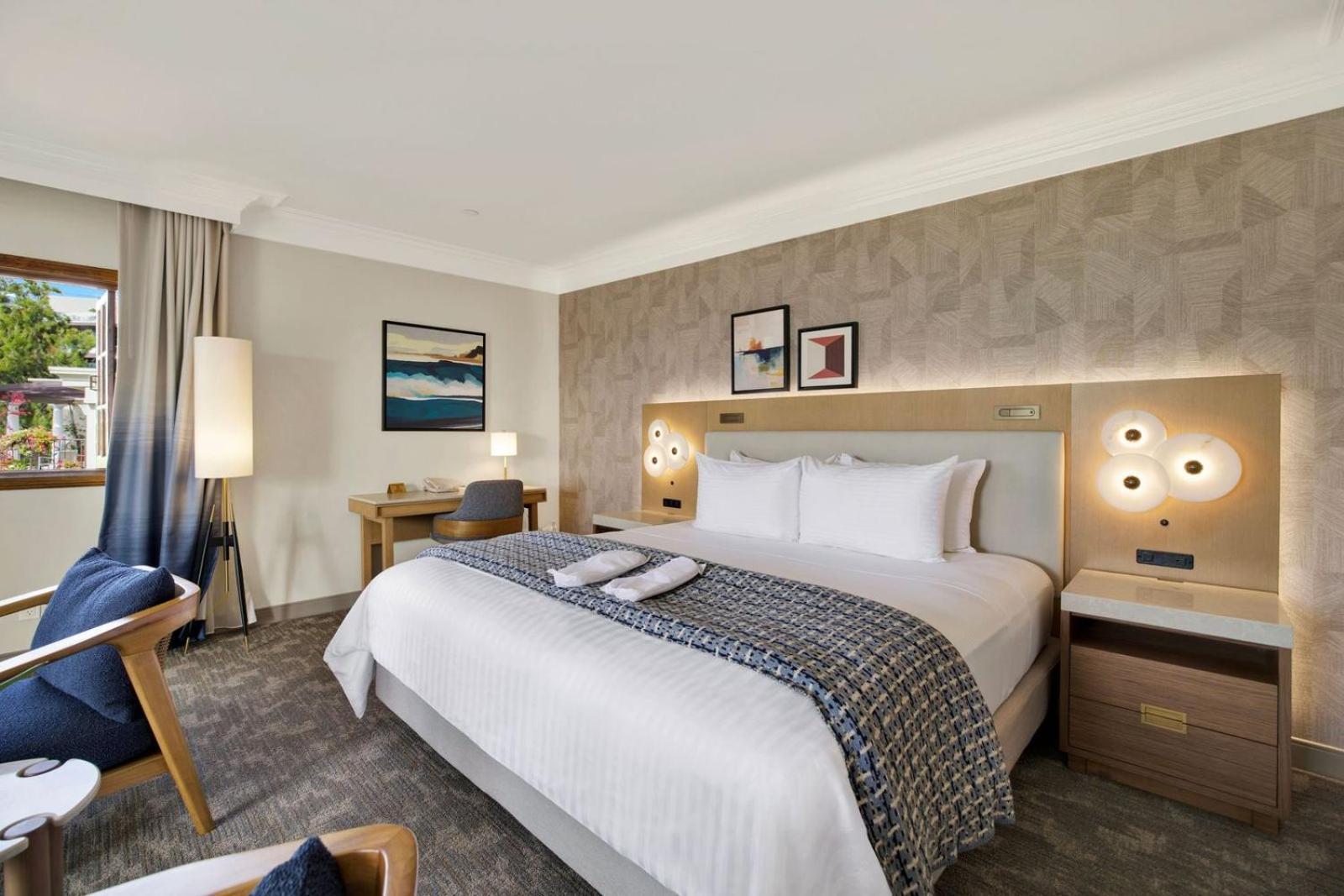 King Suite with City View and Balcony - Non-Smoking
