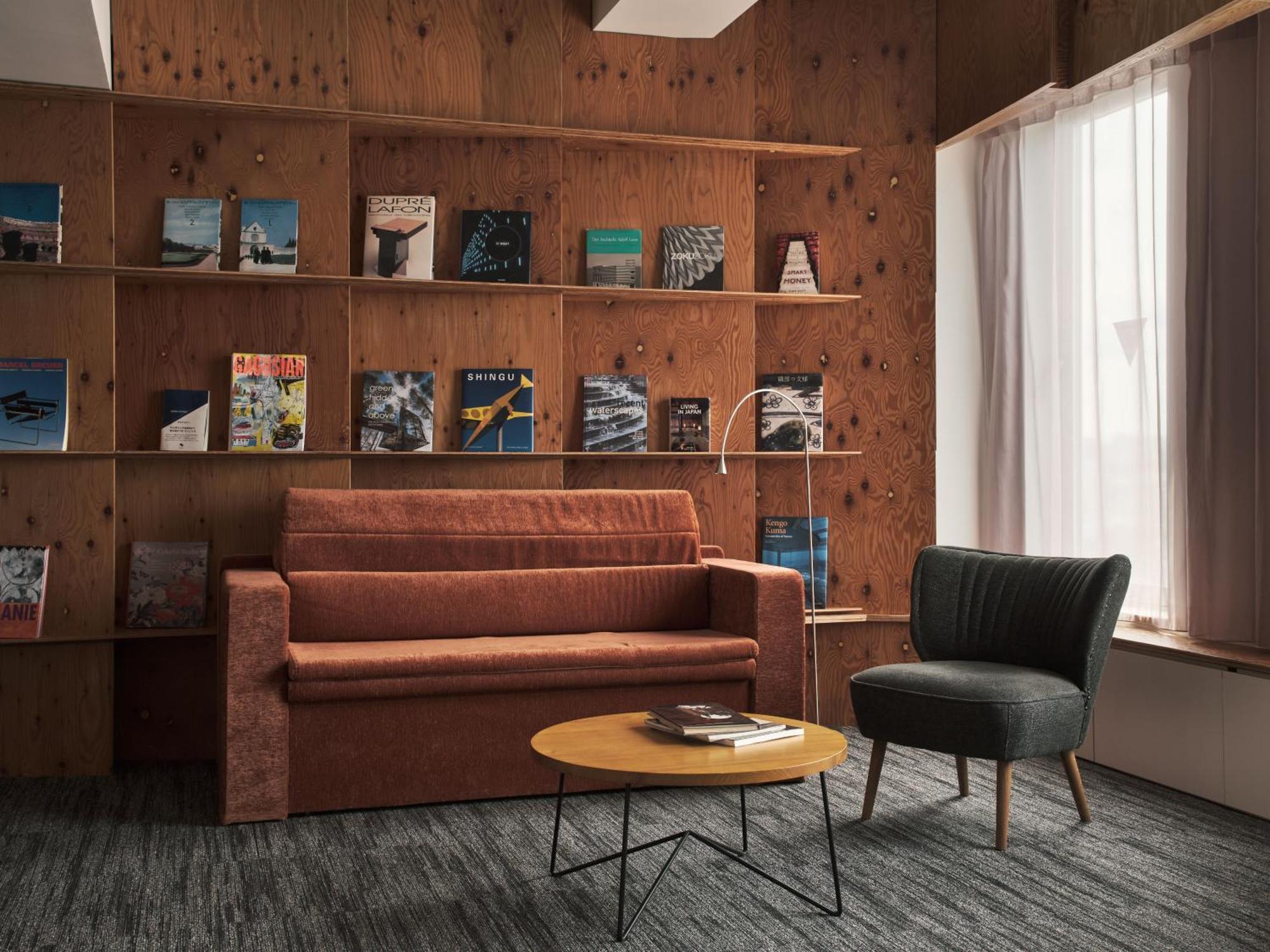 Library Suite - Non-Smoking