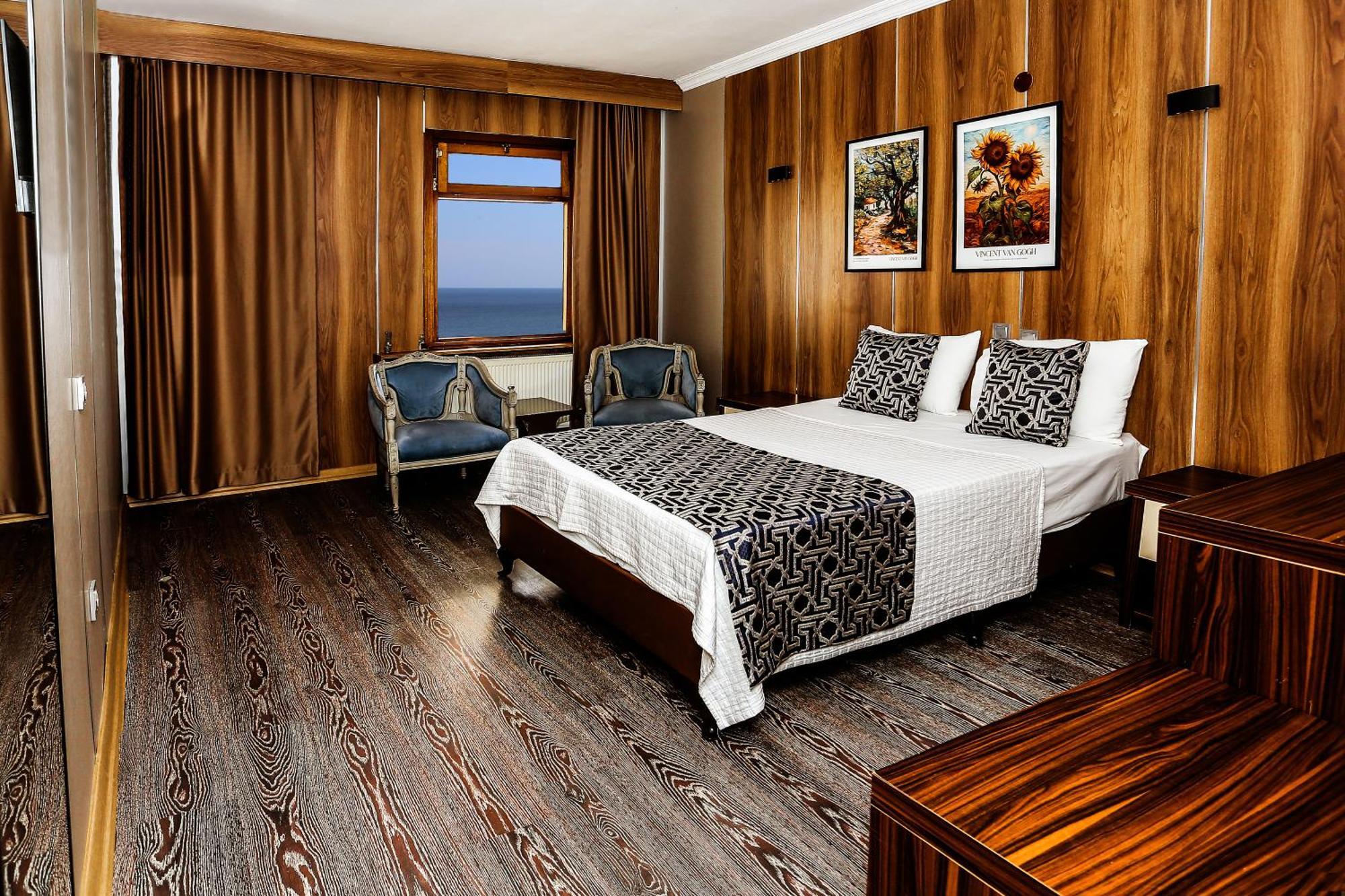 Double Room Balcony Sea View