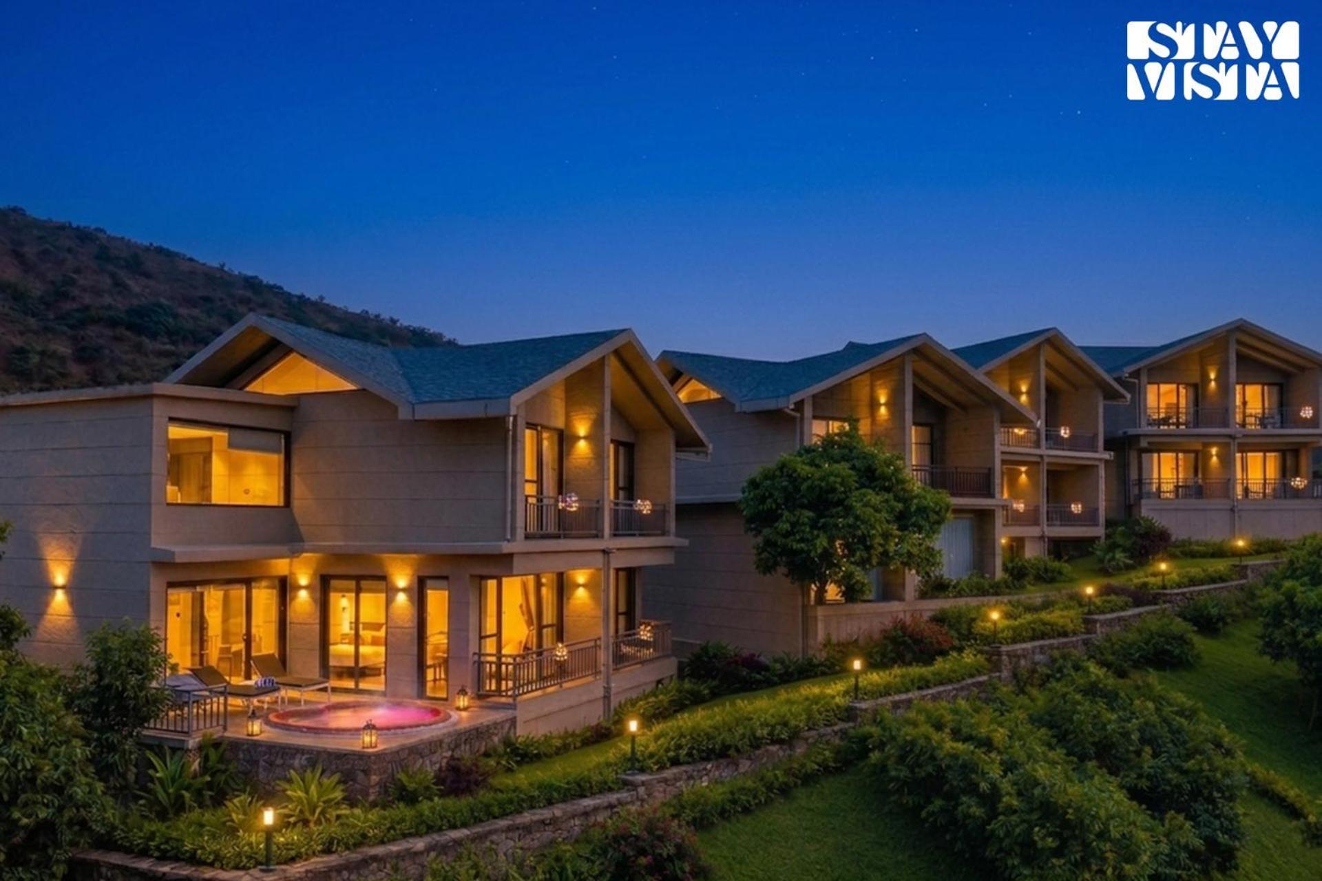 Emperior Suite w/ Valley View & Jacuzzi