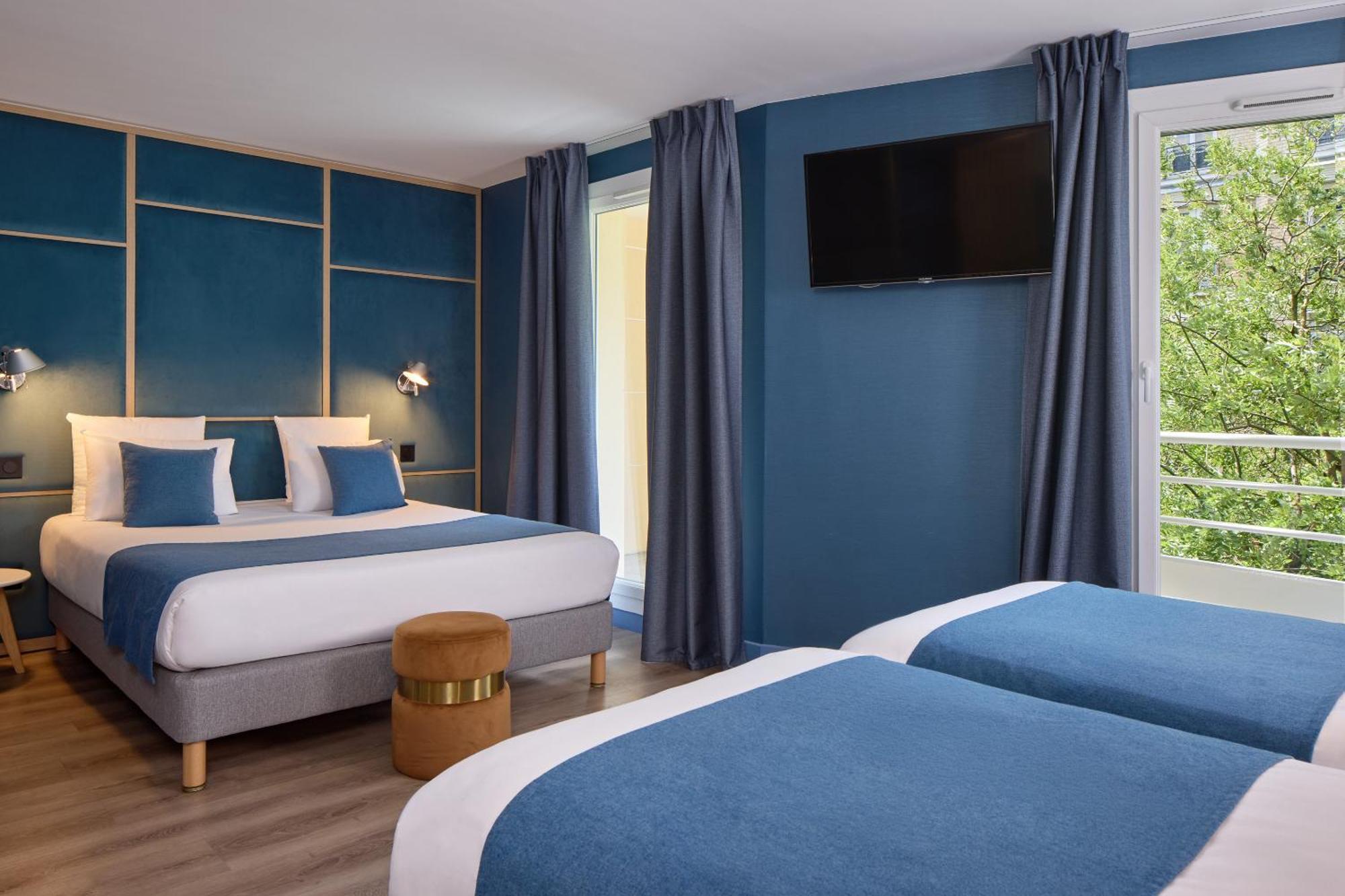 Quadruple Room with Balcony