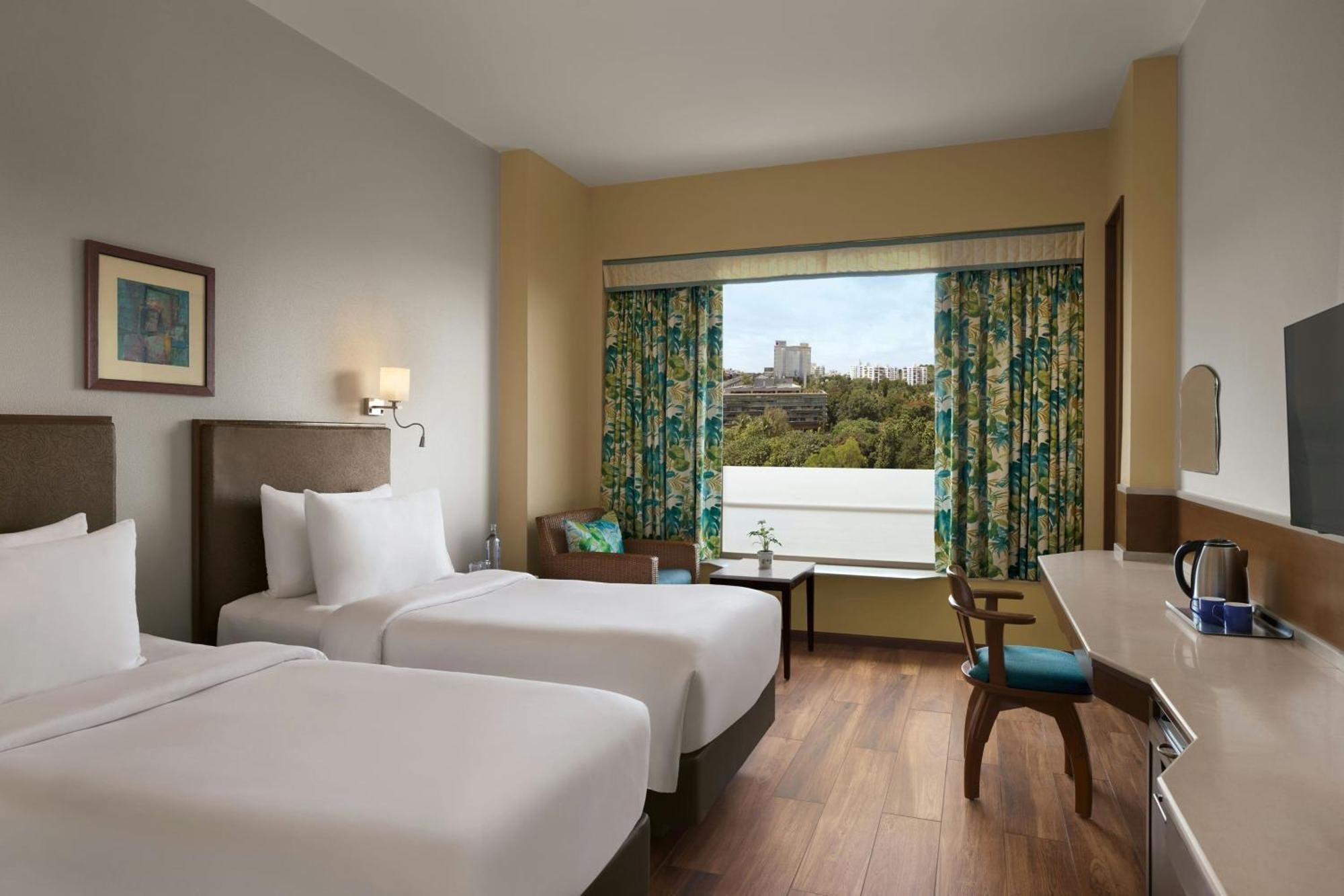 Winter Green Premium Twin Room - City View