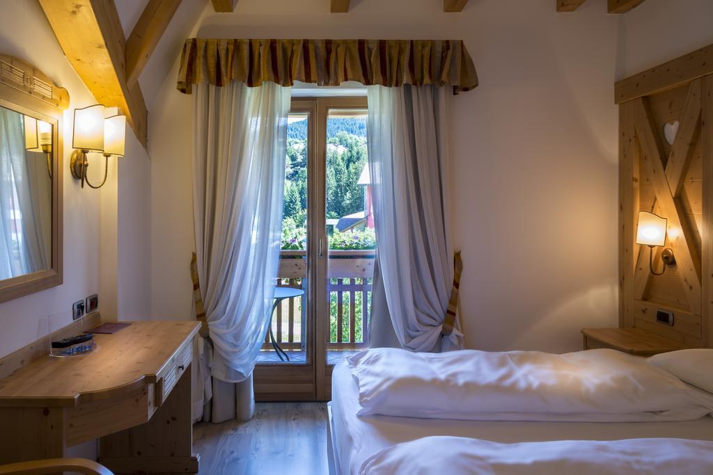 Junior Suite (2 Adulti + 2 Bambini)