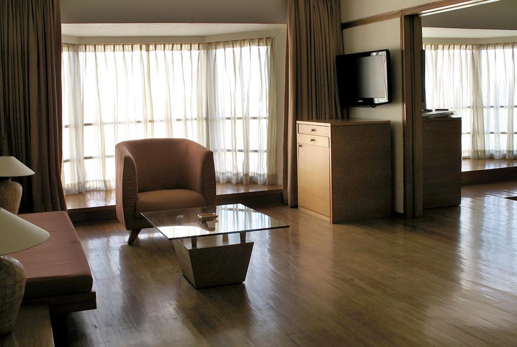 Suite Room with 20% discount on Food & Soft Beverage