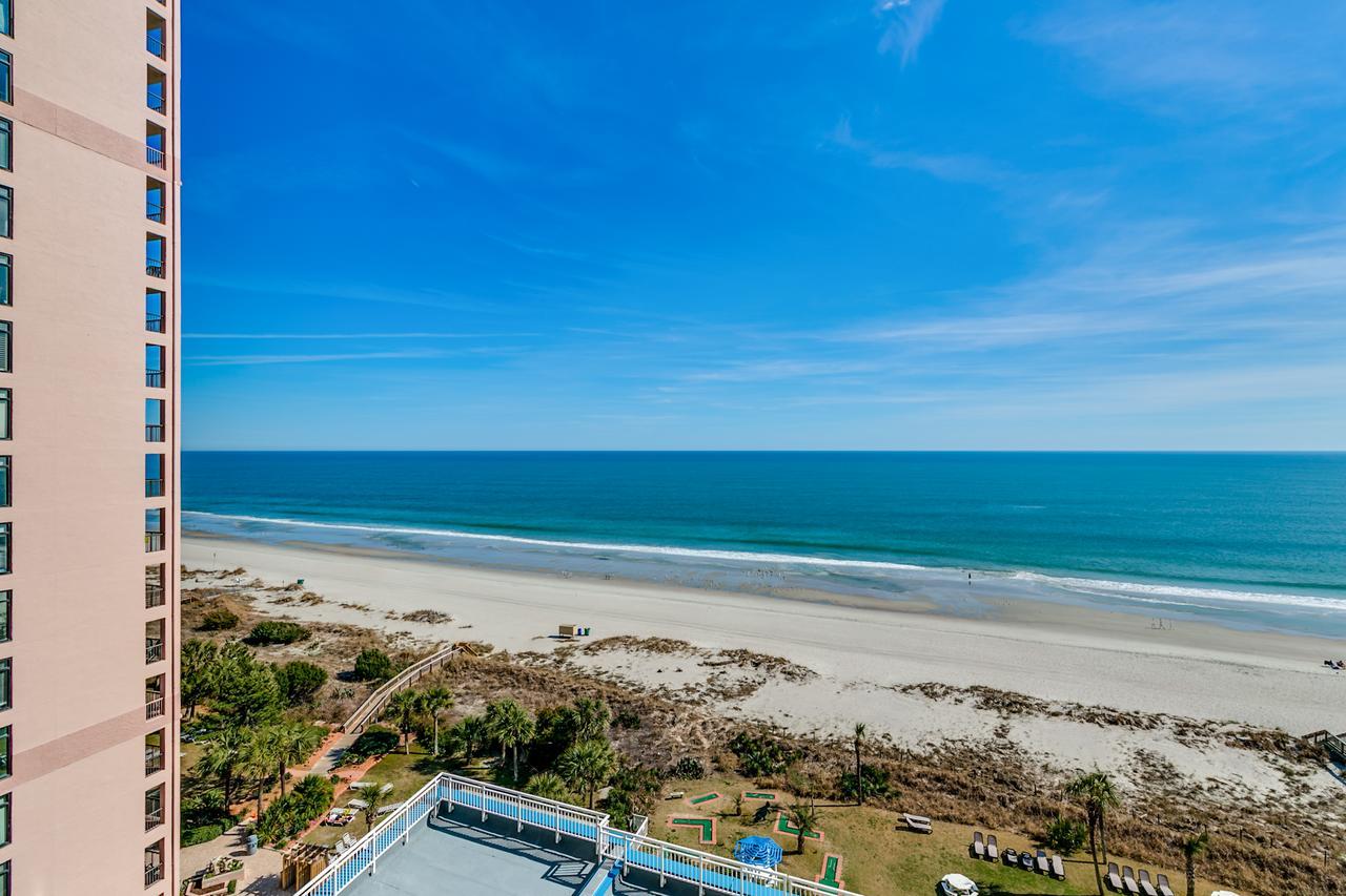 Oceanfront Queen Suite