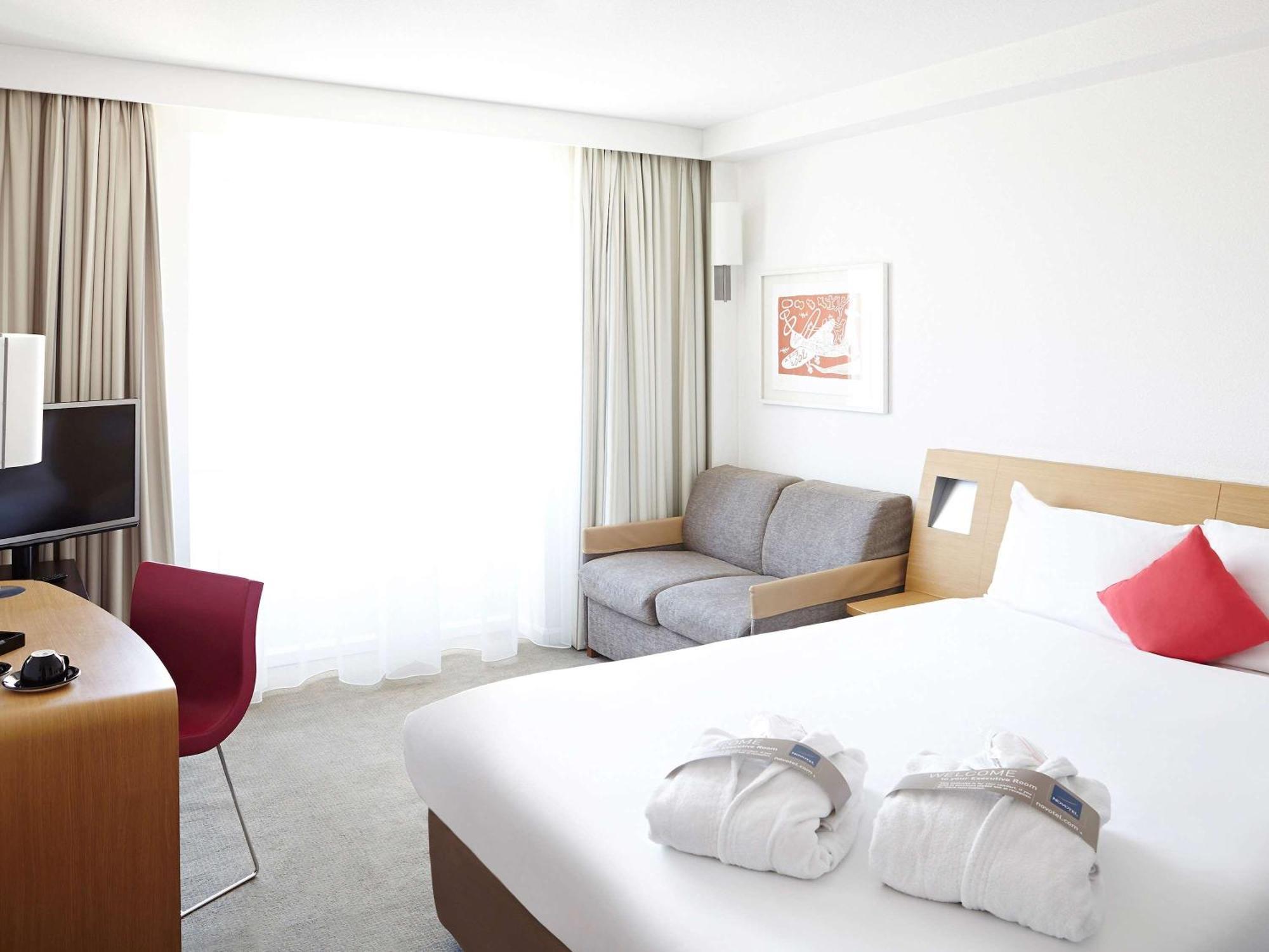 Standard Queen Room with Convertible Sofa