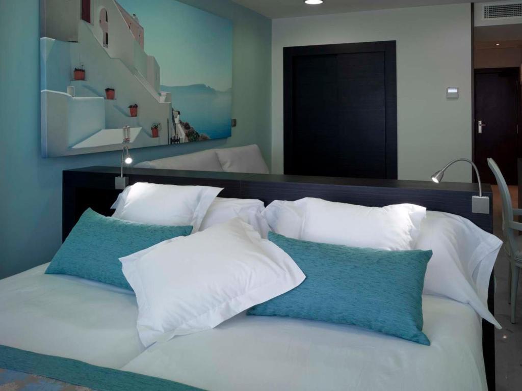 Standard Double Room (4 Adults)