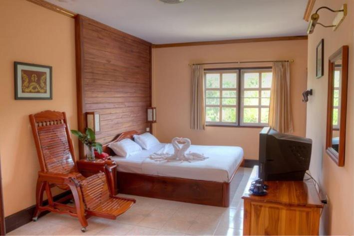 Double Room with Sea View (4 Adults)
