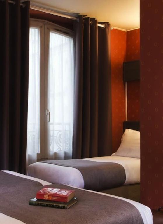 Triple Room with 2 Beds