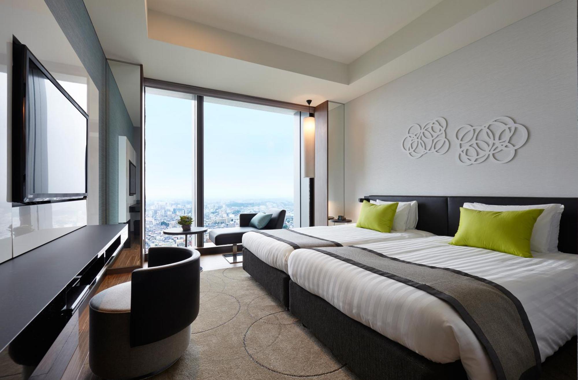 Superior Hollywood Twin Room with River View - Non-Smoking