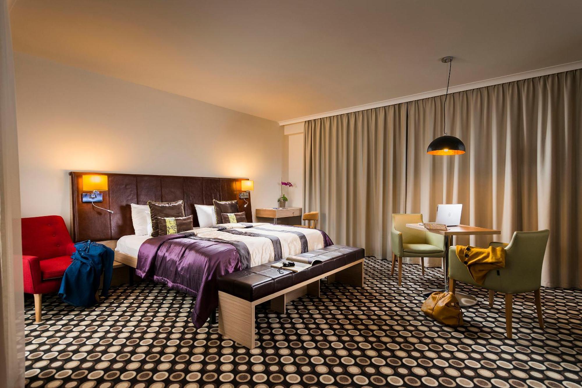 Suite with Sauna,1209596764:JPEG