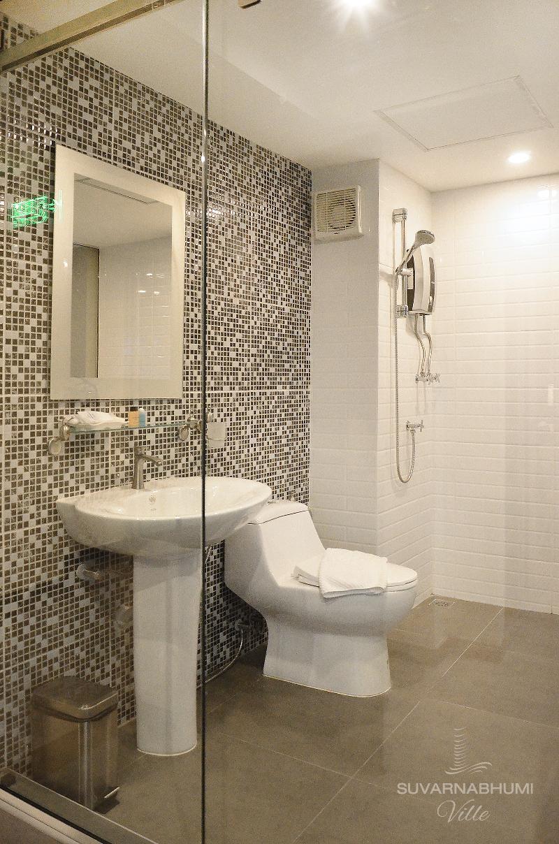 Premier Suite with Pool Access