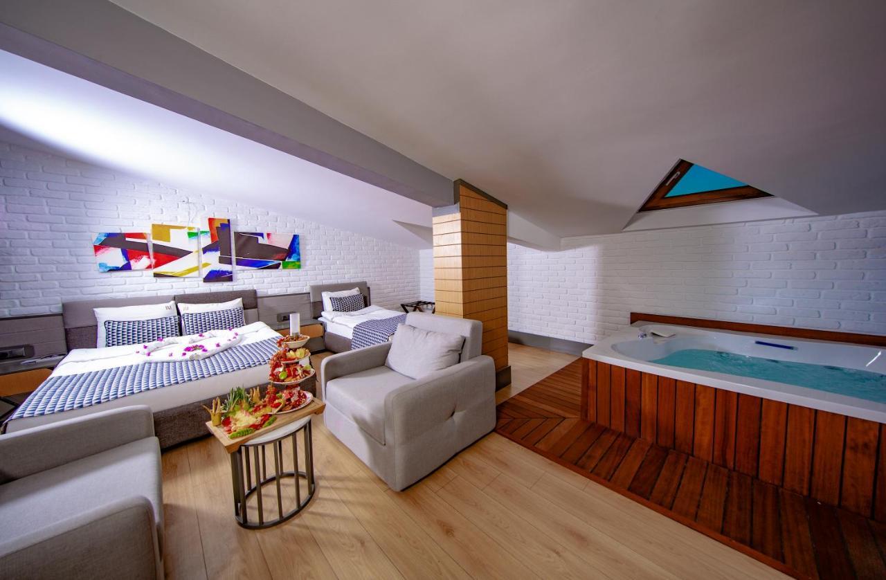 Suite Spa Bath