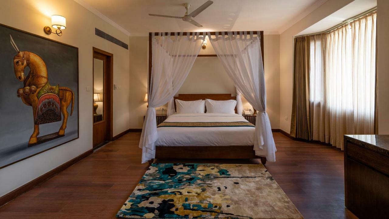 Suite with City View,805608507:JPEG