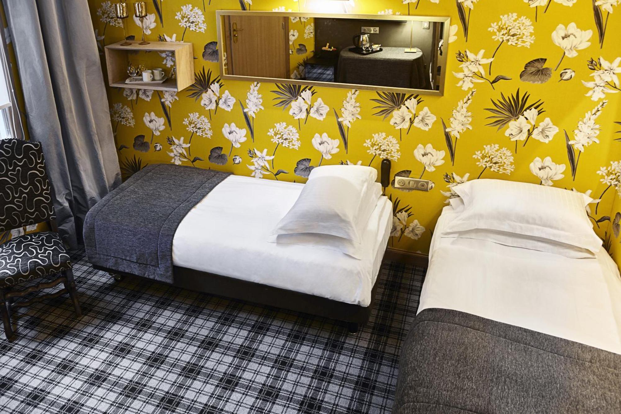Duplex Quadruple Room