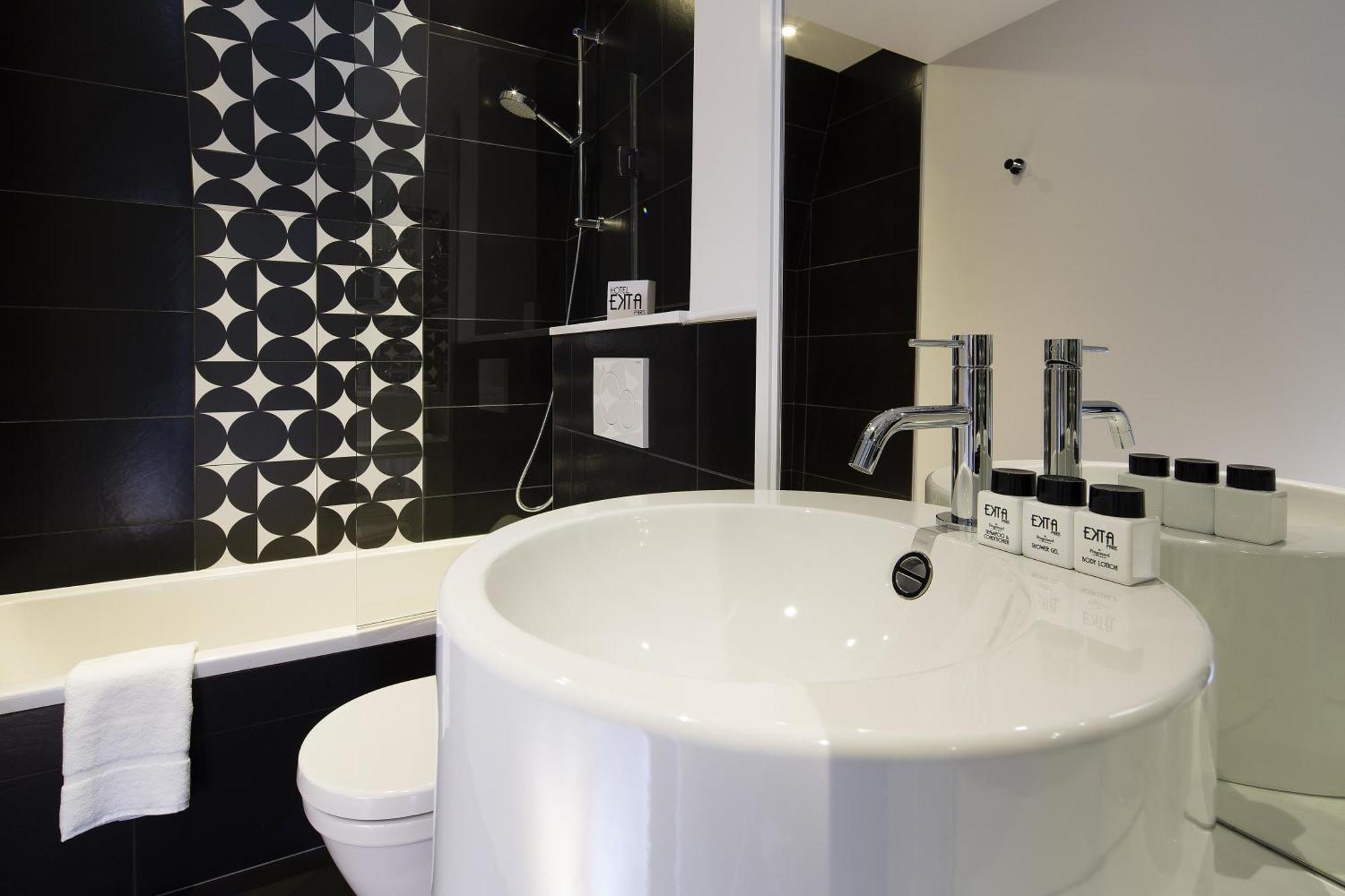Superior Double or Twin Room with Terrace