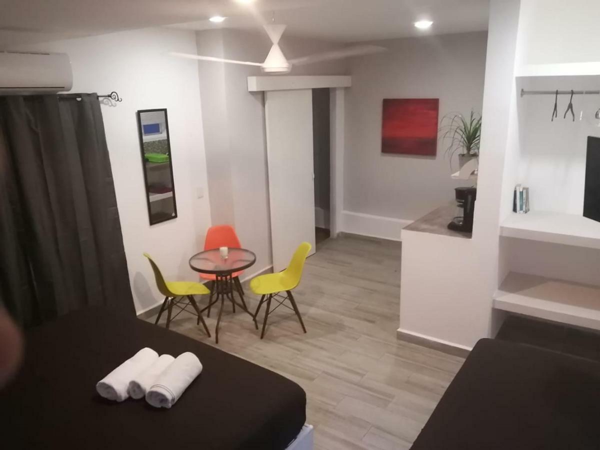 Deluxe Queen Studio