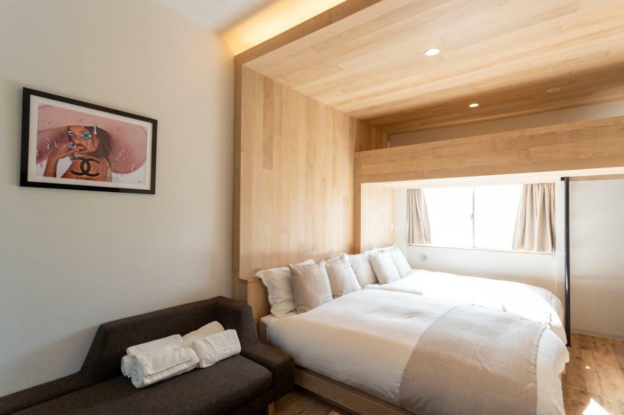 Twin Room with Bath