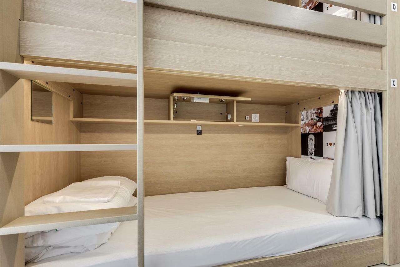6-Bed Room  with Balcony
