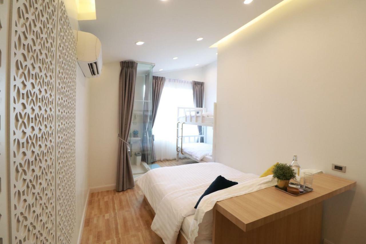 Quadruple Room with Private Bathroom
