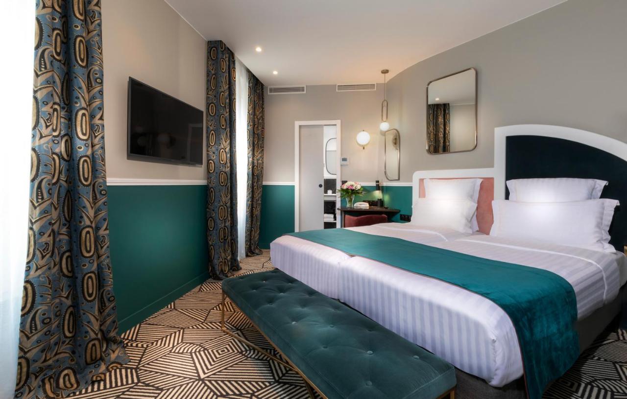 Superior Balcony Room