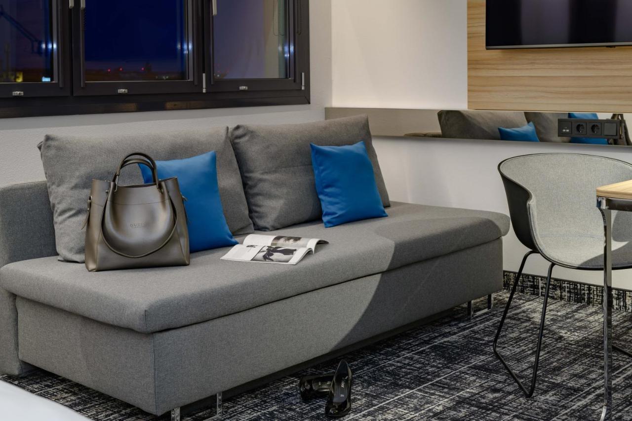 Standard-suite med dobbeltseng og sovesofa