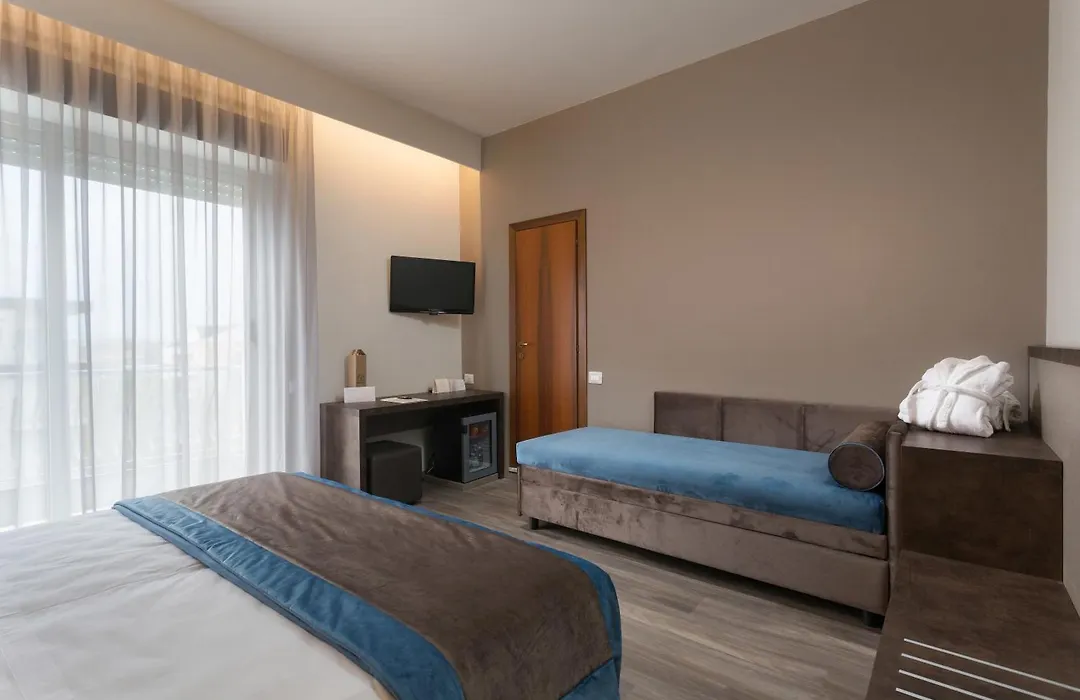 Hotel Continental Rimini-1