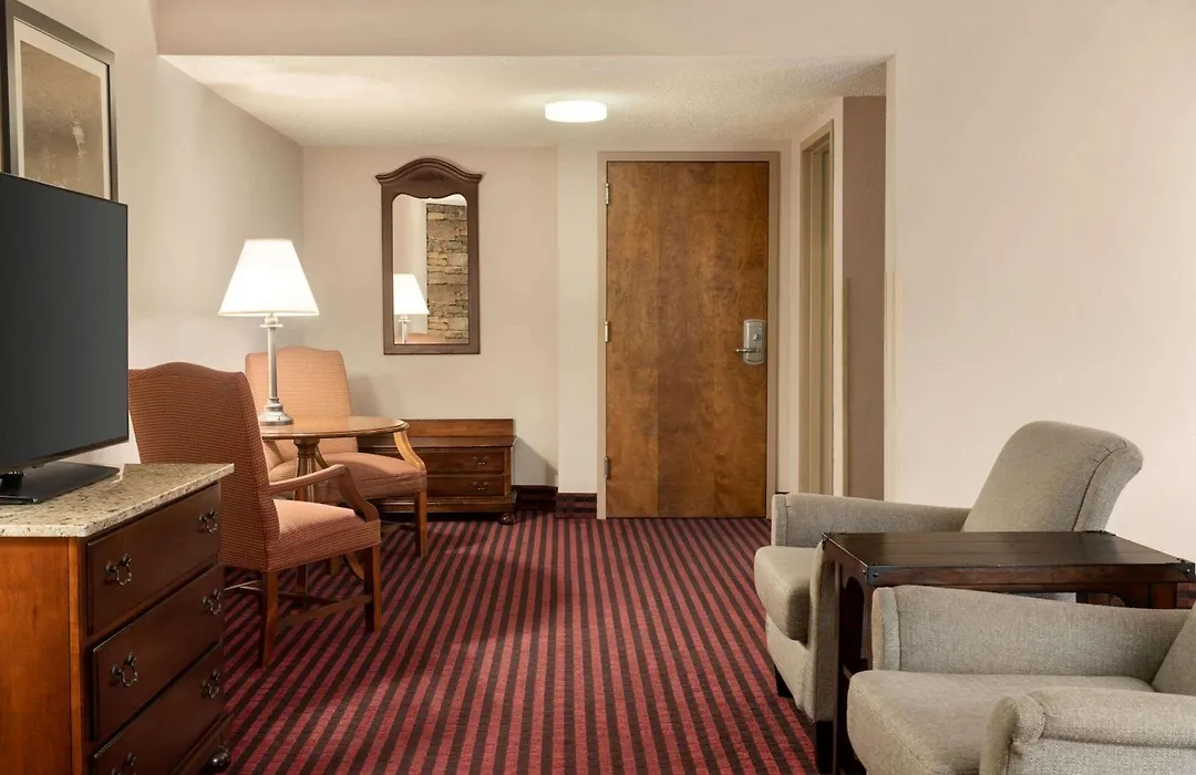 Ramada By Wyndham Pigeon Forge North-1