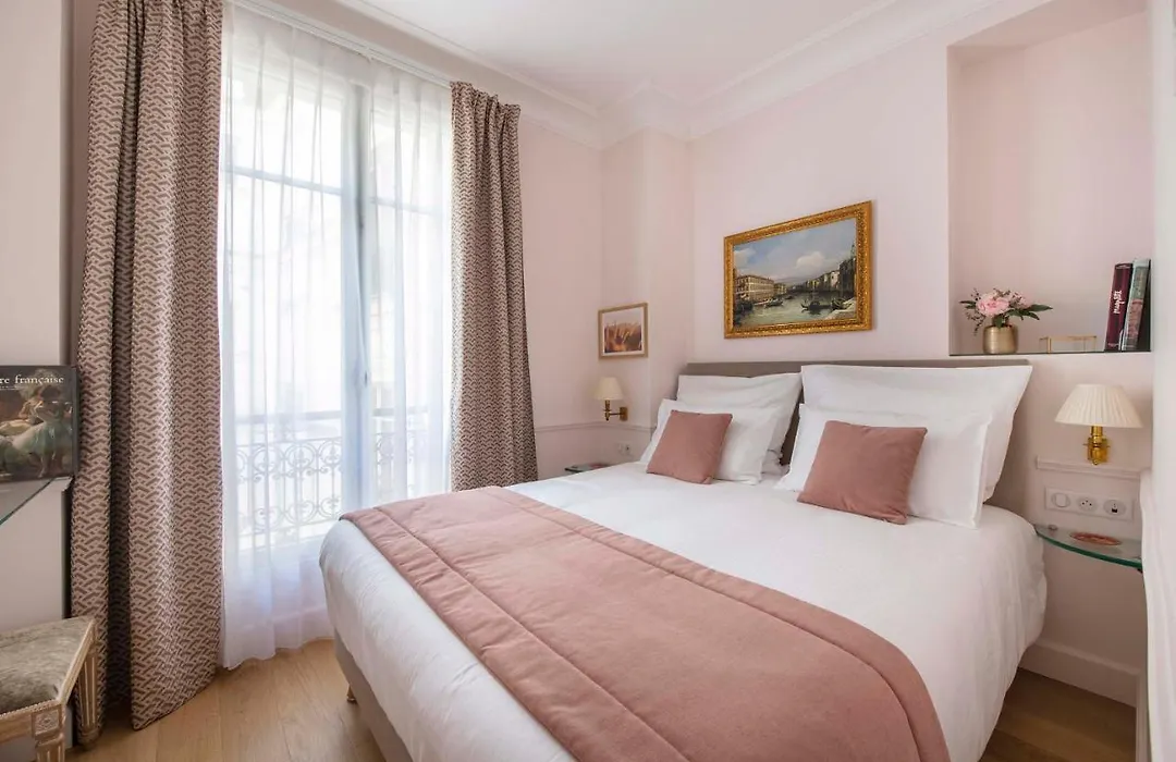 Le Beau Marais - Luxury Apartments, Air Cond, Lift-1