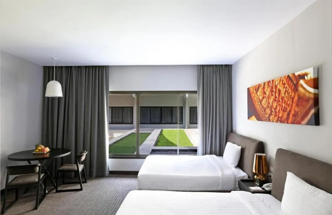 S Ratchada Leisure Hotel-1