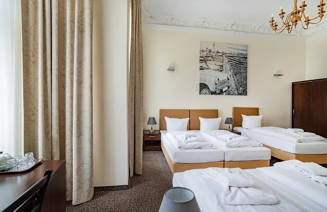 Upper Room Hotel Kurfuerstendamm-1
