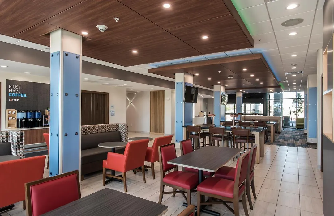 Holiday Inn Express & Suites - Phoenix North - Happy Valley By Ihg-1