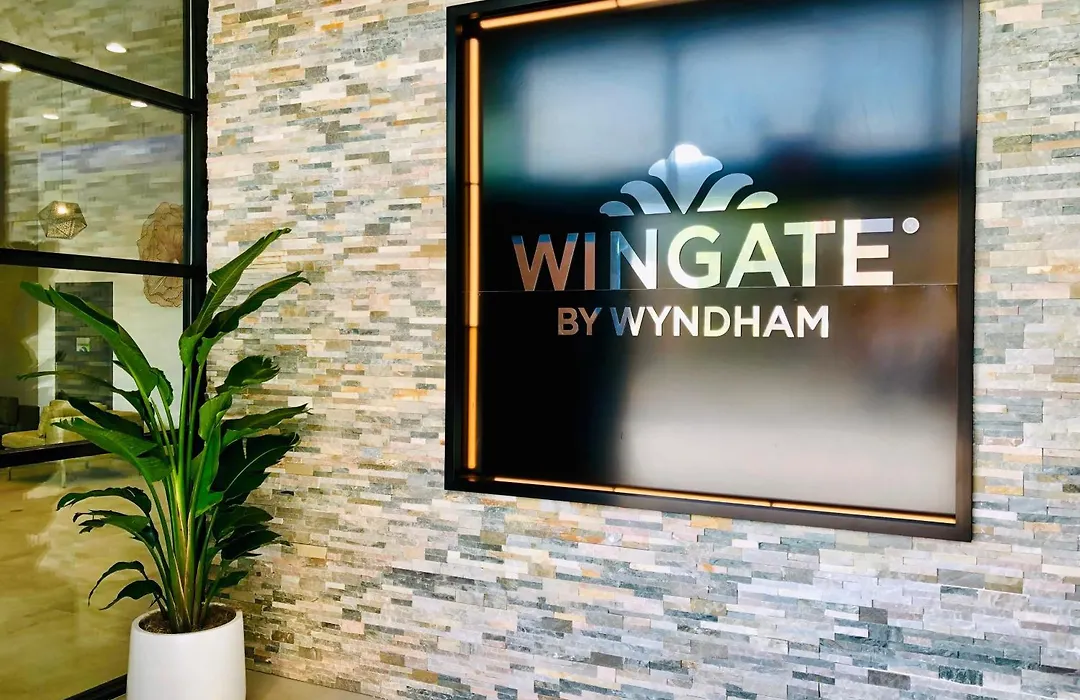 Wingate By Wyndham Long Island City-1