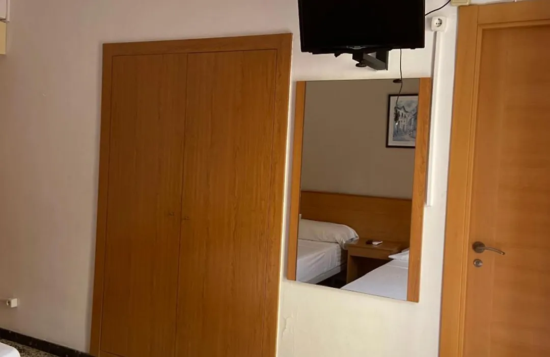 Hotel Iris-1