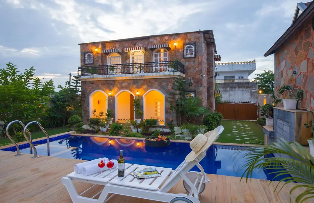 Elivaas 3 Bhk With Pvt Pool & Lush Garden - Oakwood Villa-1