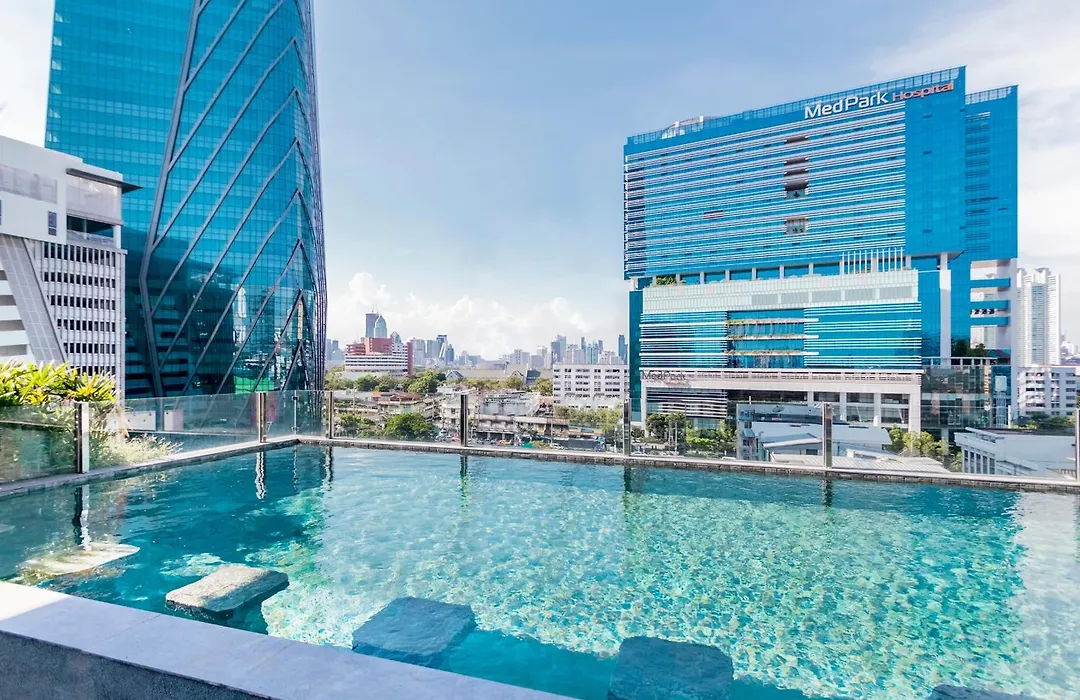 Seekers Finders Rama IV Hotel Surestay Collection By BW-1