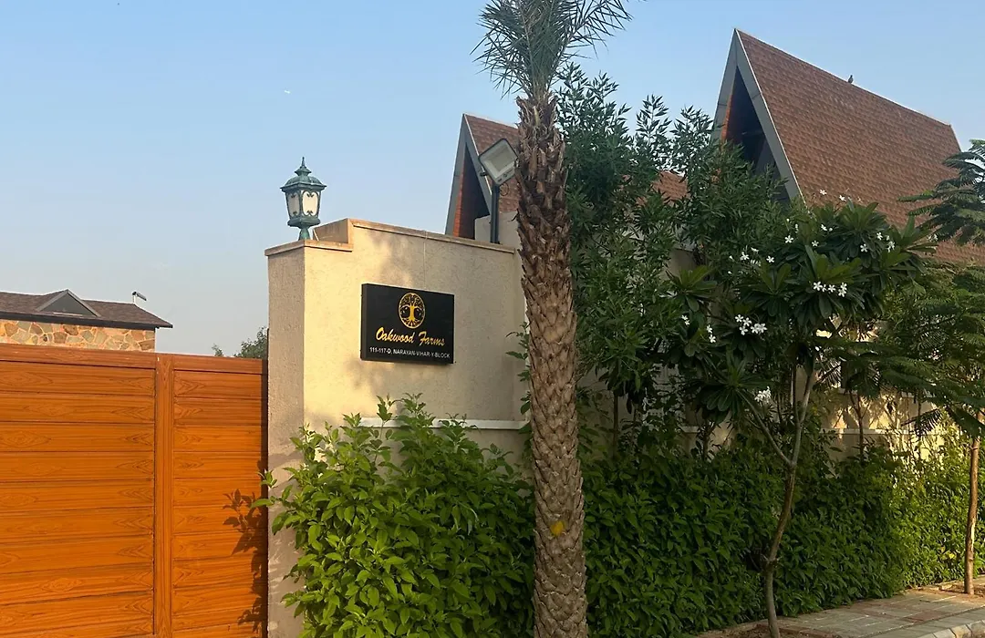 Elivaas 7Bhk Oakwood Manor With Pools & Lush Garden-1