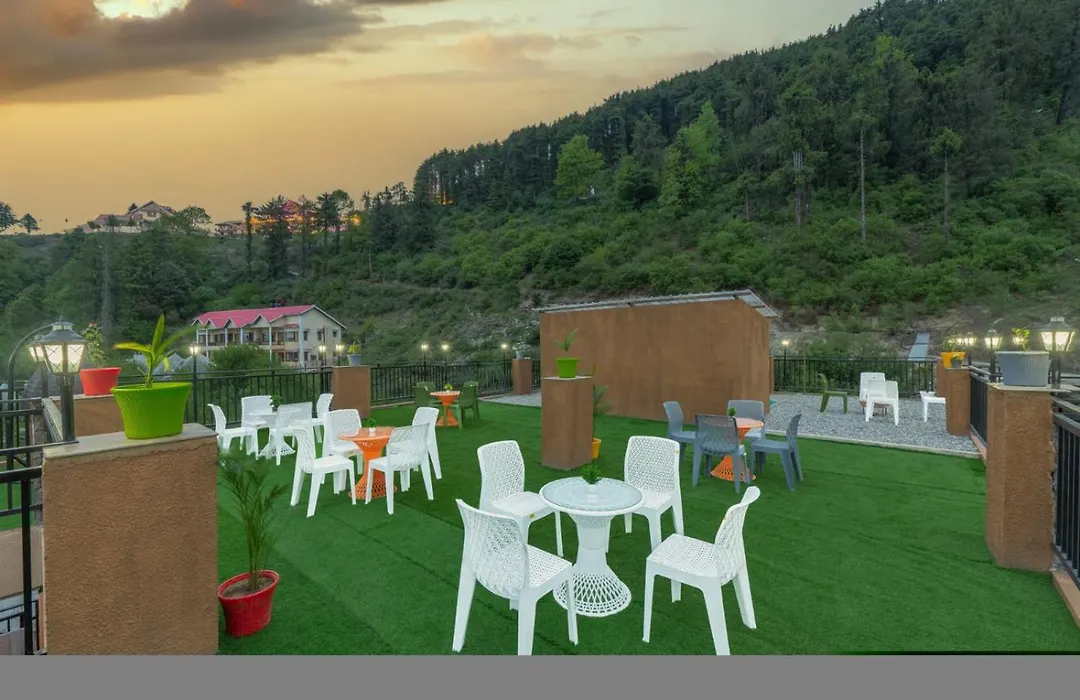 Kufri Uphills L Property Of The Year I Serviced Villa I Couple Friendly I Pvt Balcony I Open Air Terrace I Bonfire I Charvi Retreat By Exotic Stays-1