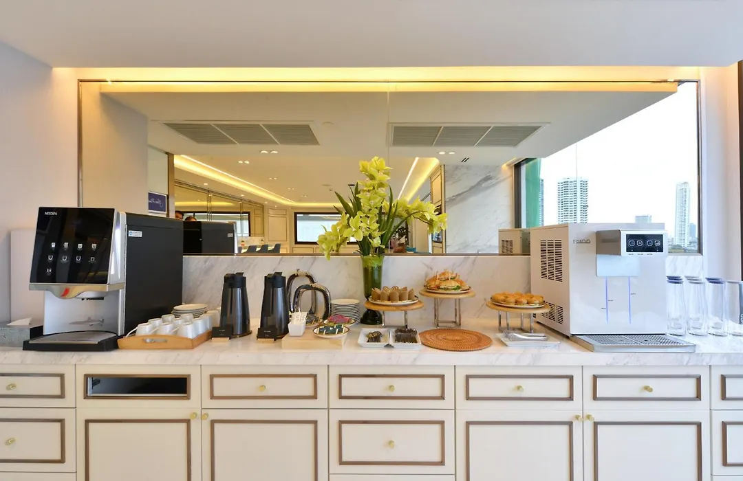 Centre Point Plus Hotel Silom-1